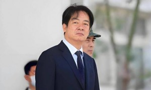 不装了？郑丽文替赖清德喊冤，叫嚣“武力保台”，大陆三管齐下