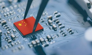 原创 
            王文涛接见黄仁勋，美媒提议以退为进，让中国依赖美技术才是上策