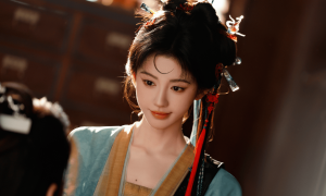 鞠婧祎开撕丝芭传媒三个真相：一年狂赚1.5亿，超越过去10年总和